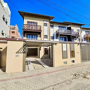 Sobrado 250 Mts Mariscal Algodoeiro 249-4 Bombinhas