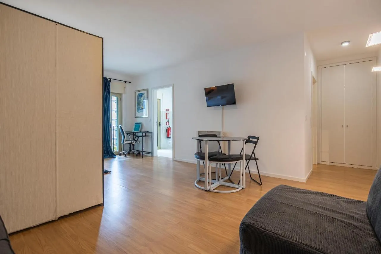 Bright & Comfy Flat In Lisbon By Lovelystay Portugal